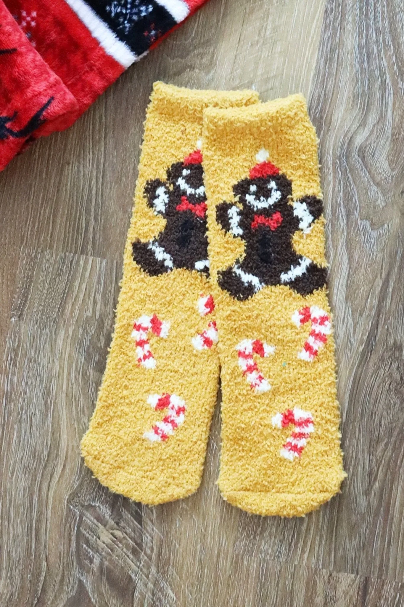SS1004 12pcs Assorted Fuzzy Christmas Sock Pack