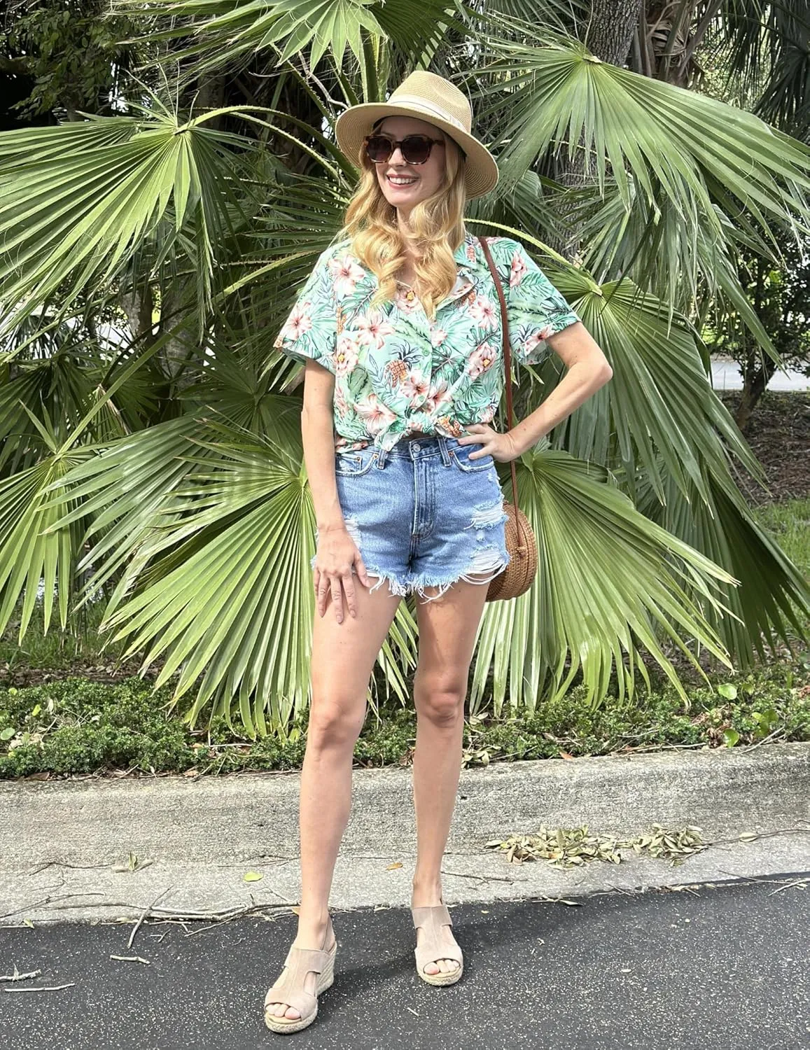 Zeagoo Womens Hawaiian Button Down Shirts Short Sleeve Casual Floral Tropical Shirt Summer Beach Shirt Cool Button Up Tops